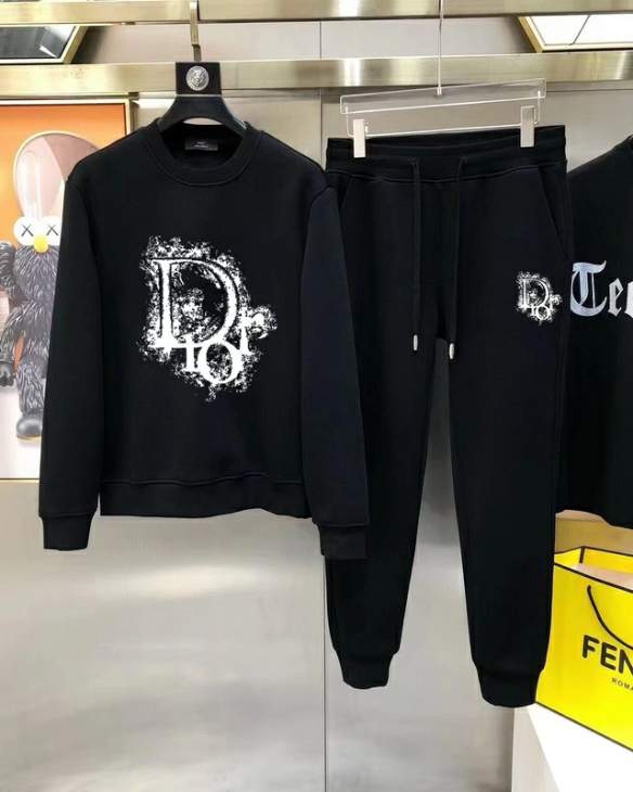 Picture of Dior Sweater Suits _SKUDiorM-5XLkdtr5438885